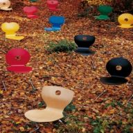 Le sedie a pattino di VS in una foto di Franco Fontana